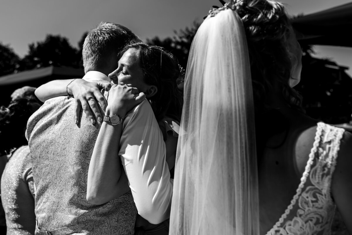 Trouwen in Twente, Twente, Westerhaar, Oost Nederland, liefde, echt, tijdloos, Bruiloft, trouwreportage, bruidsfotograaf, trouwfotograaf, rust, Twenterand, De fotograaf van Twente, Schipper, Juliantien, Juliantien fotografie