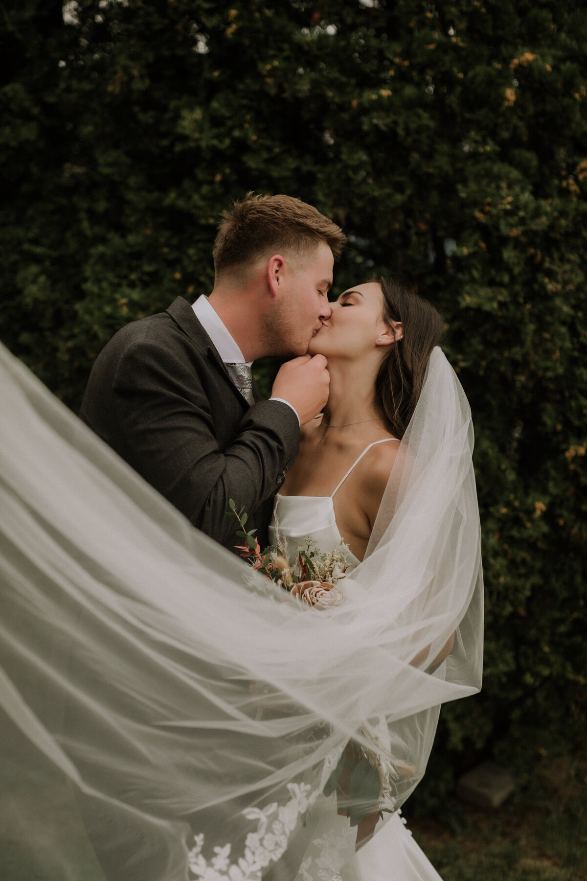 cristina-james-wedding-king-the-manor-summer-8