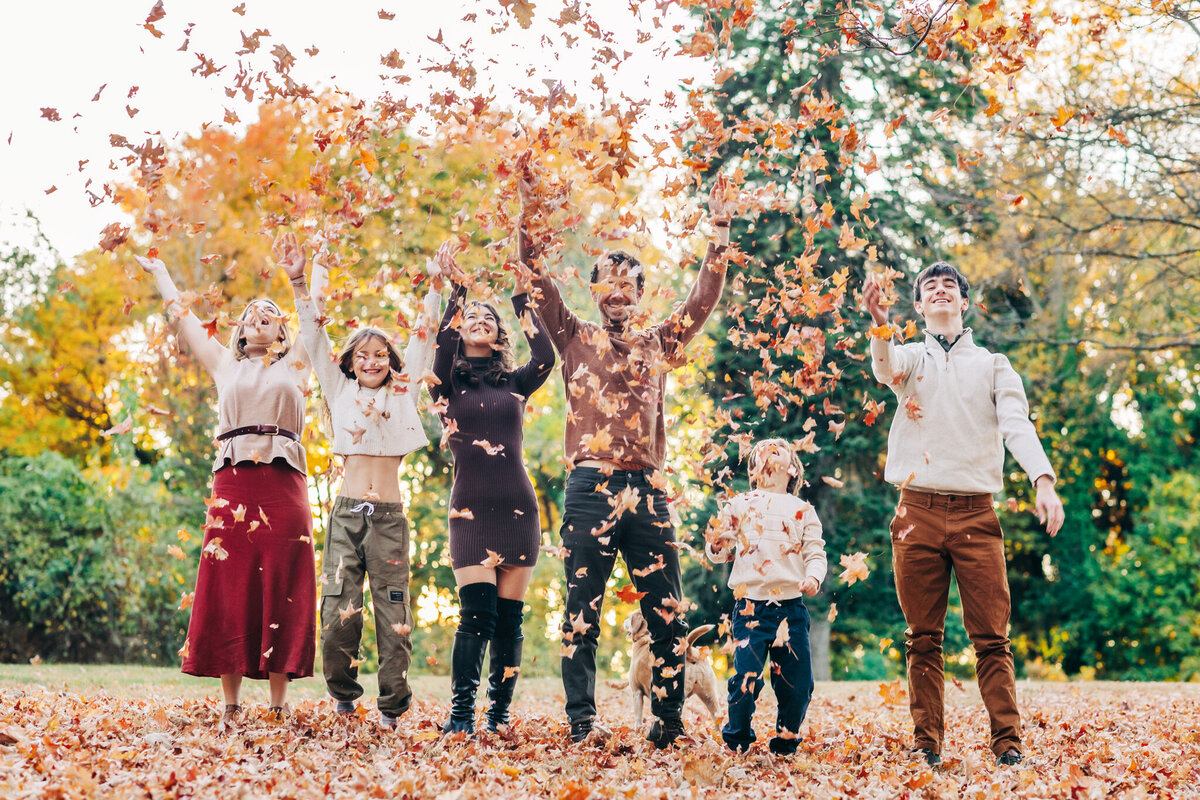 fall-photography-throwing-leaves