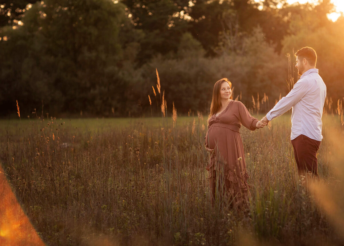 NJ Maternity photography session with parents expecting twins