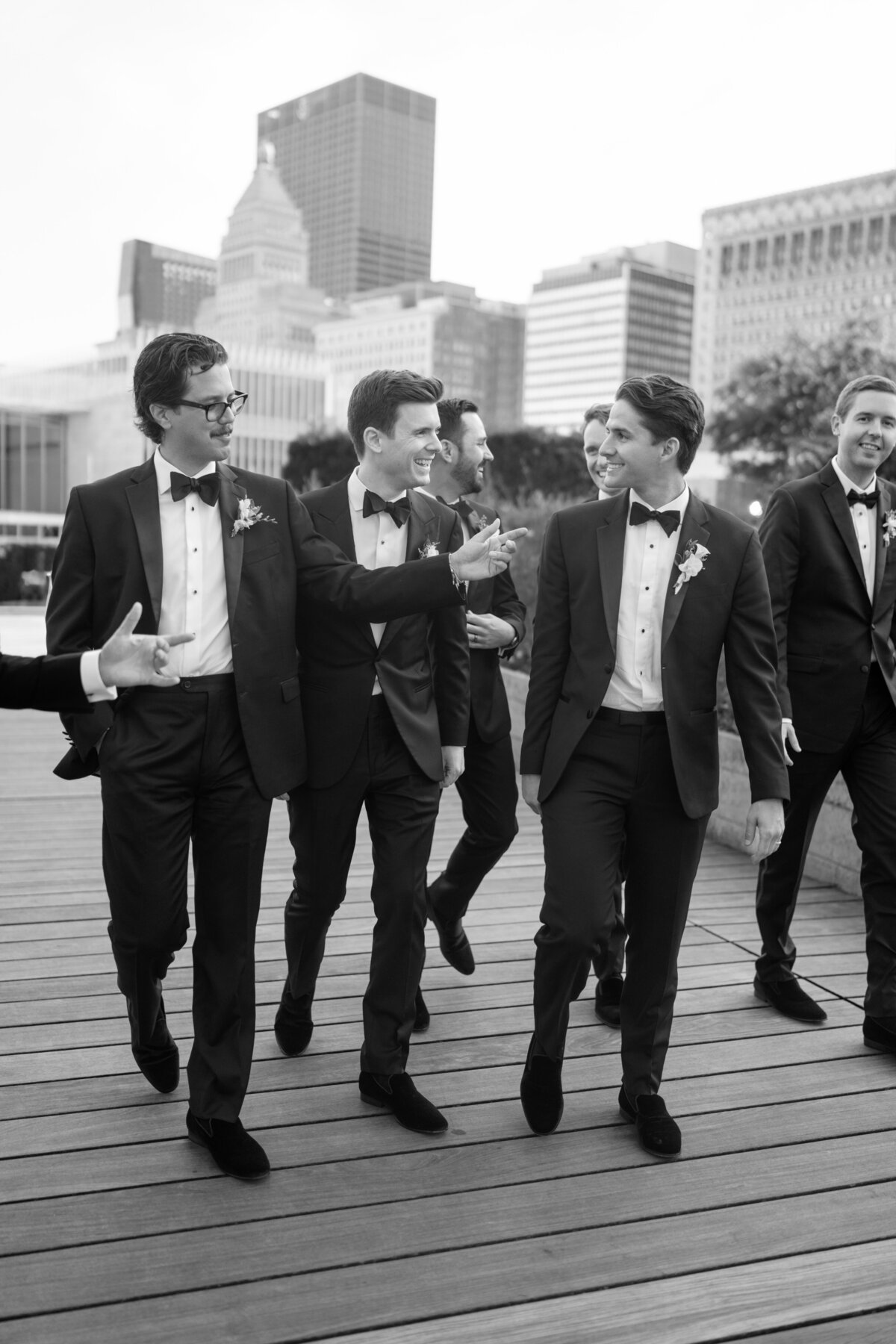 Aspen-Avenue-Chicago-Wedding-Photographer-Chicago-Athletic-Association-Simplicitee-XO-Design-Co-St-Mary-of-the-Angels-Church-Anomalie-Beauty-Timeless-Vogue-90