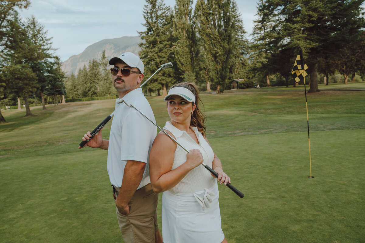 Mount-Si-Golf-Course-Couples-Photos-171