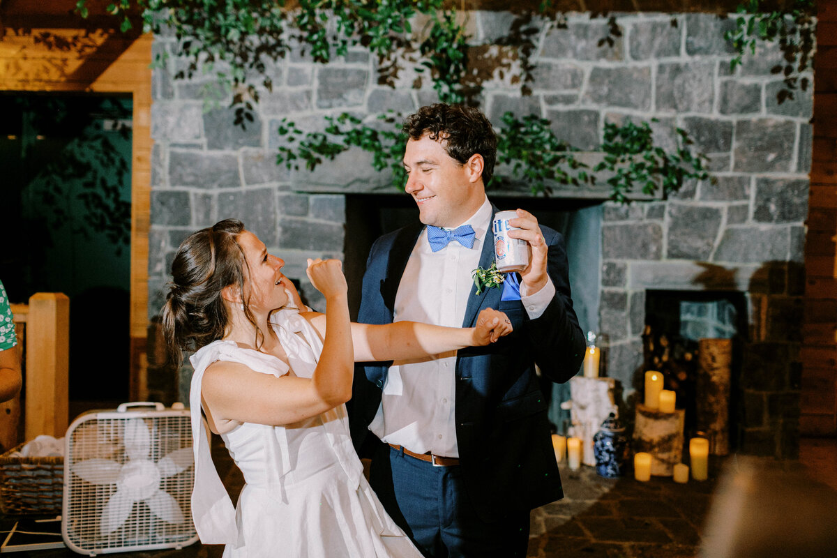 Vermont-Luxury-Wedding-Photographer-Reception-Party_332