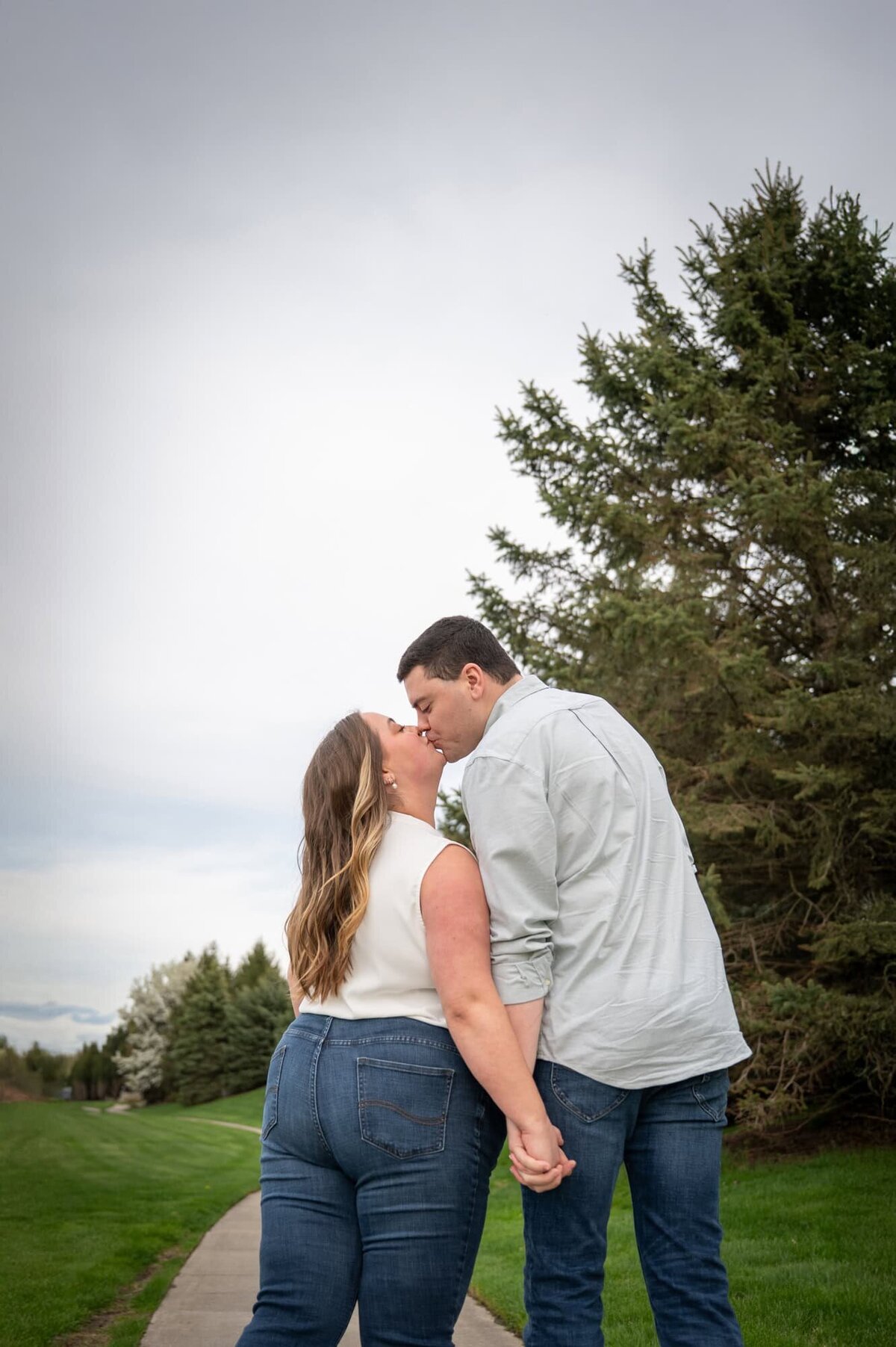 grandrapidsweddingphotographer-engaged-7