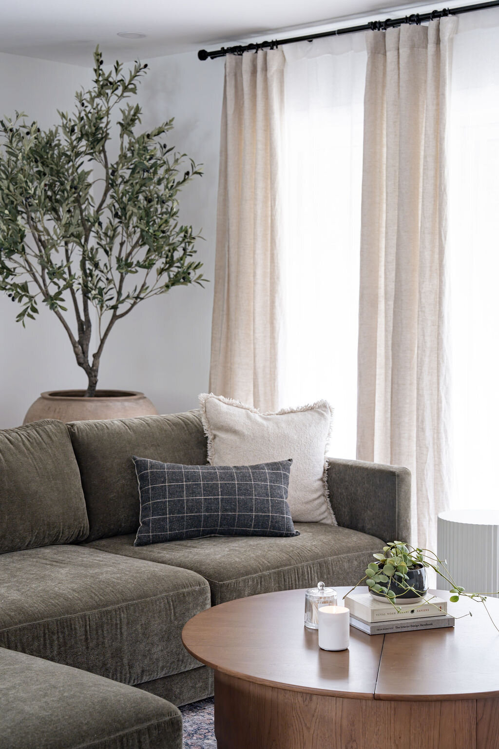 how much does an interior designer cost