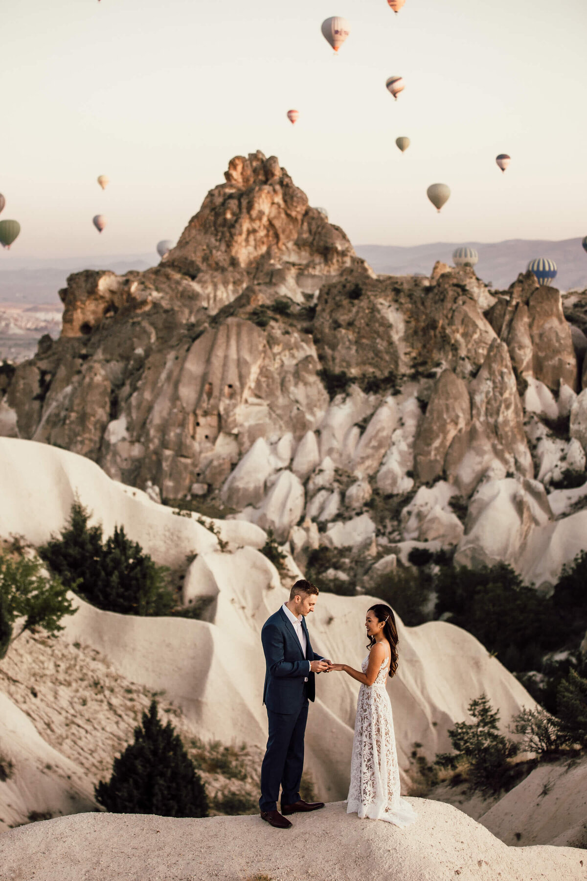 Cappadocia-elopement-photographer-wedding-turkey