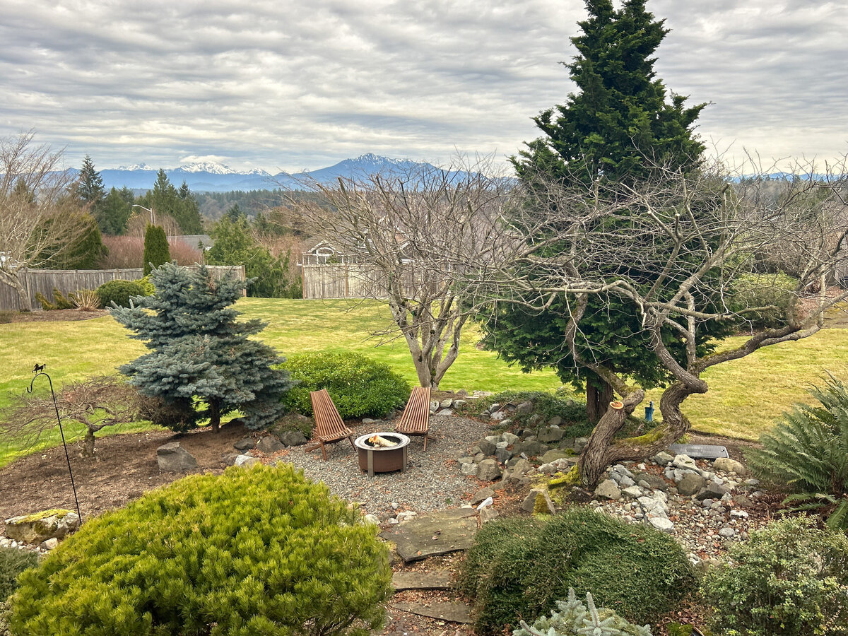 occupied-home-staging-snohomish-county-patio-modernmollusk-2