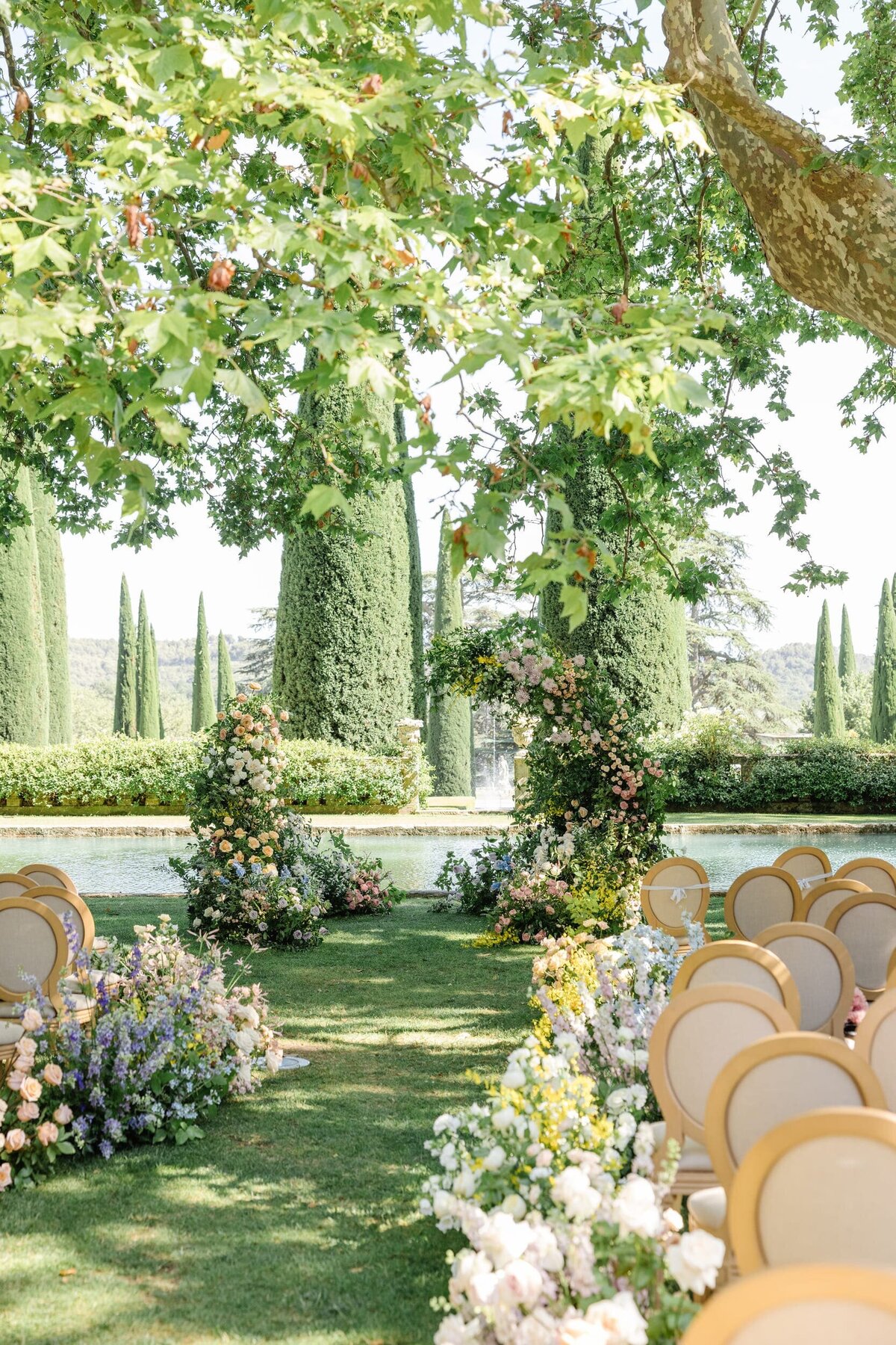Luxury-wedding-ceremony-decor