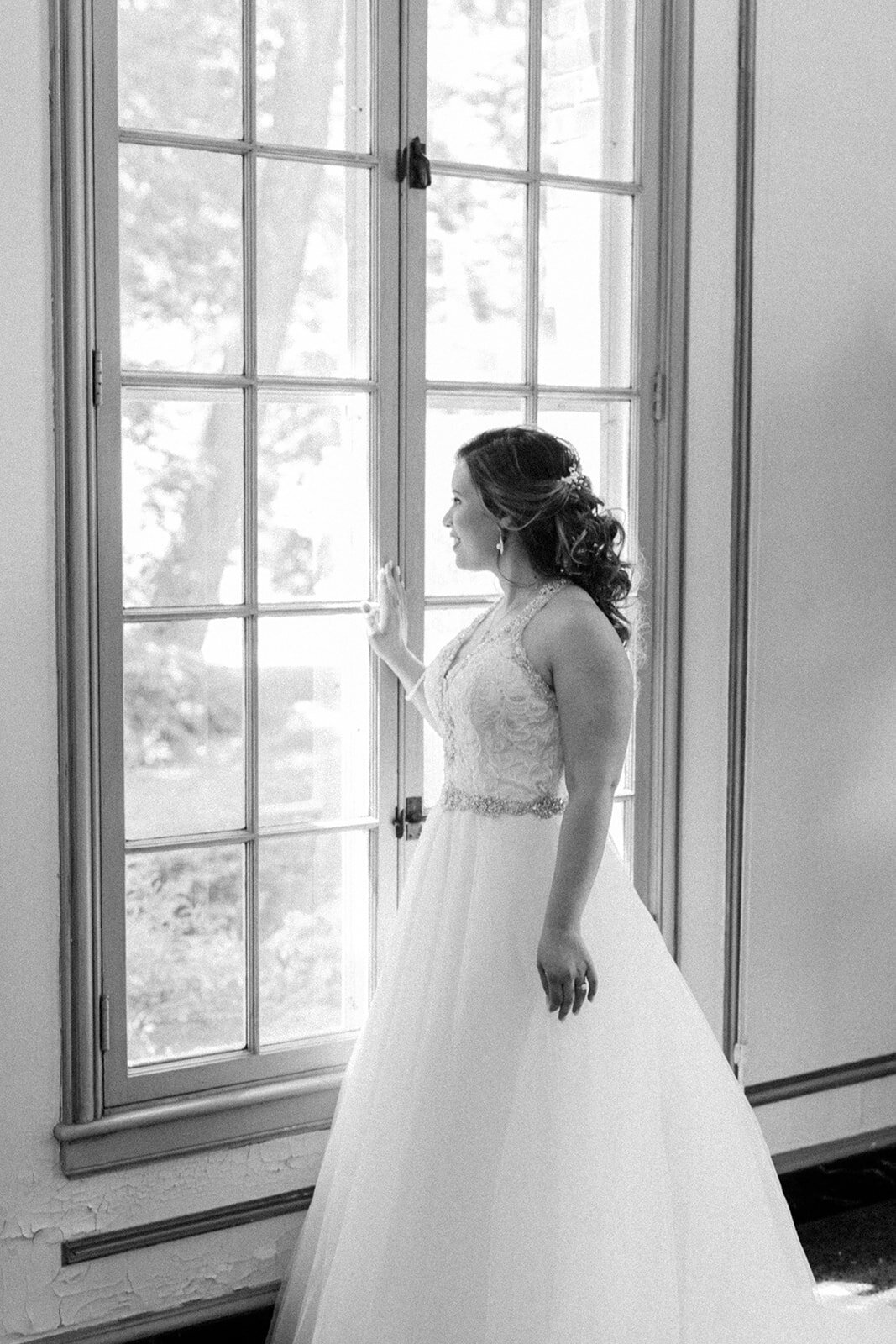 Lila & Rob Wedding_Kingwood Center Gardens-110