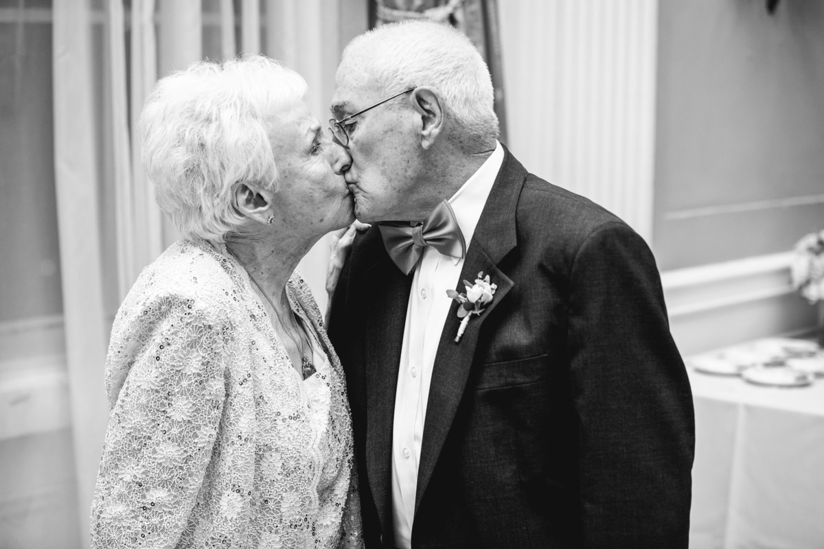 TFWC Mansion wedding photographer grandparents kissing 2312 San Gabriel St, Austin, TX 78705