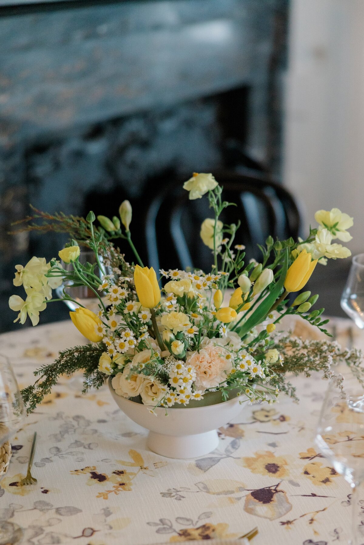 spring-wedding-centerpiece-in-new-haven