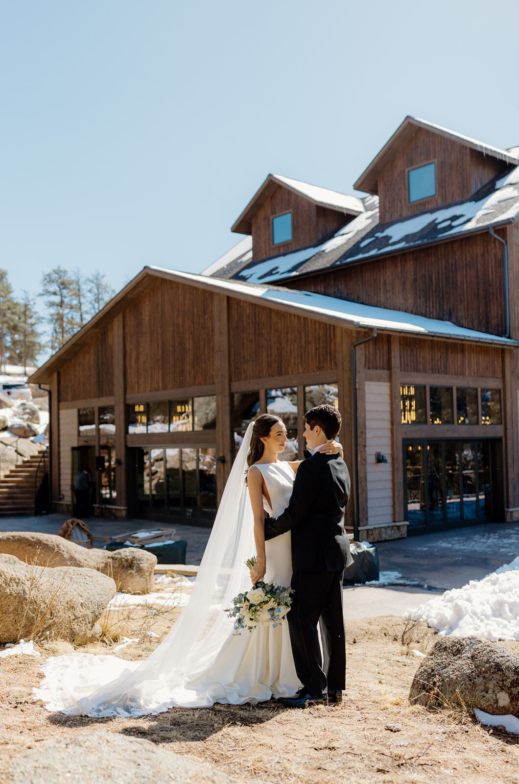 Black Canyon Inn outdoor wedding venue in winter