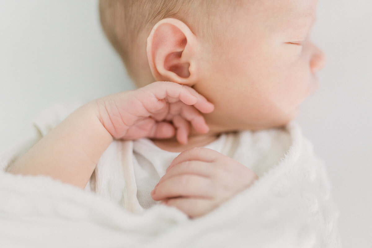 syracuse newborn photographer