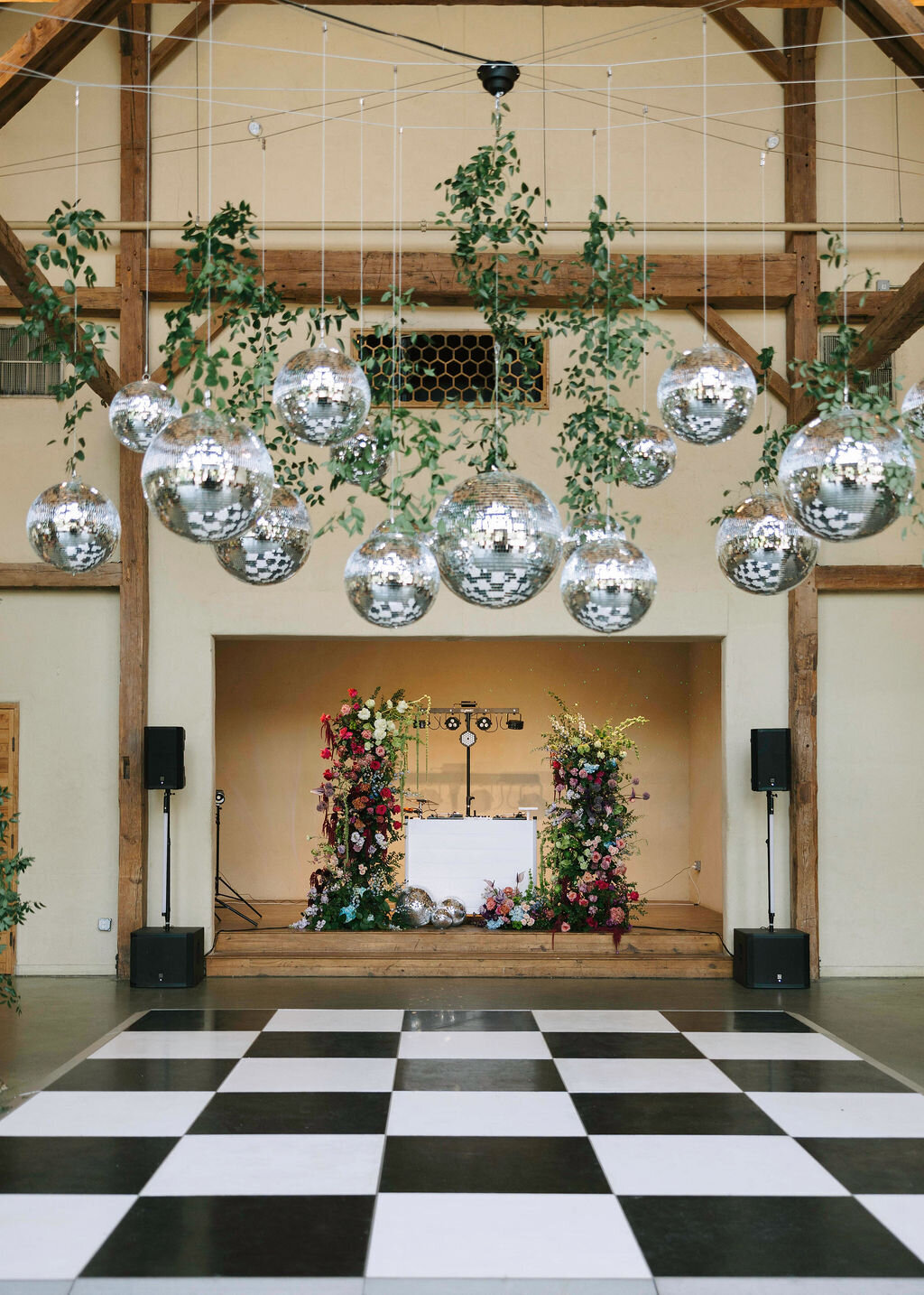 reception-details-gabby-bert-1488