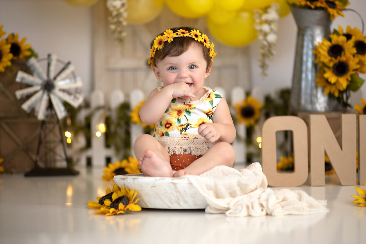 Hampton Georgia cake smash photographer, first birthday photographer in Atlanta, photography studio with props in jonesboro Georgia