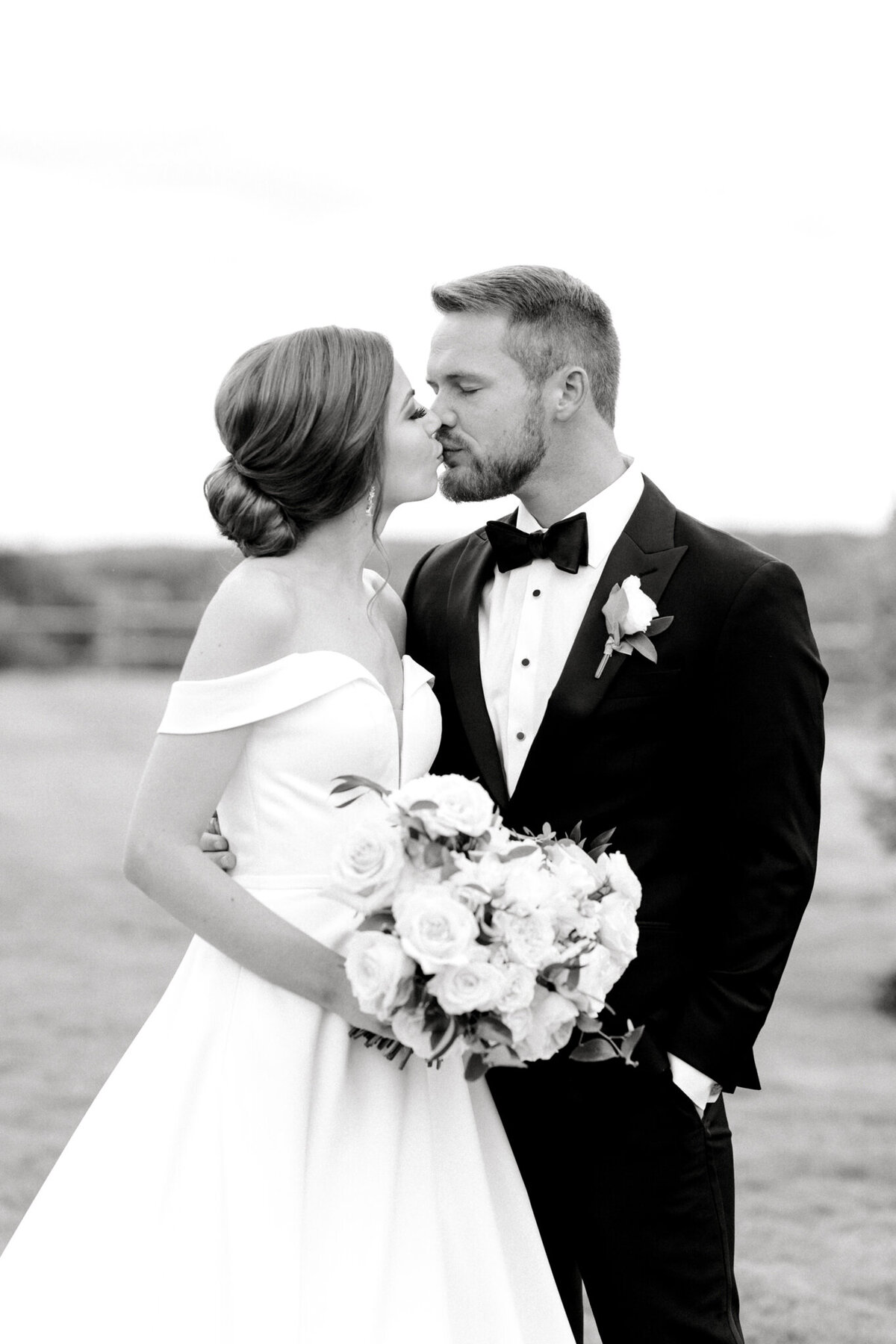 Lexi Broughton & Garrett Greer Wedding at Dove Ridge Vineyards | Sami Kathryn Photography | Dallas Wedding Photography-80