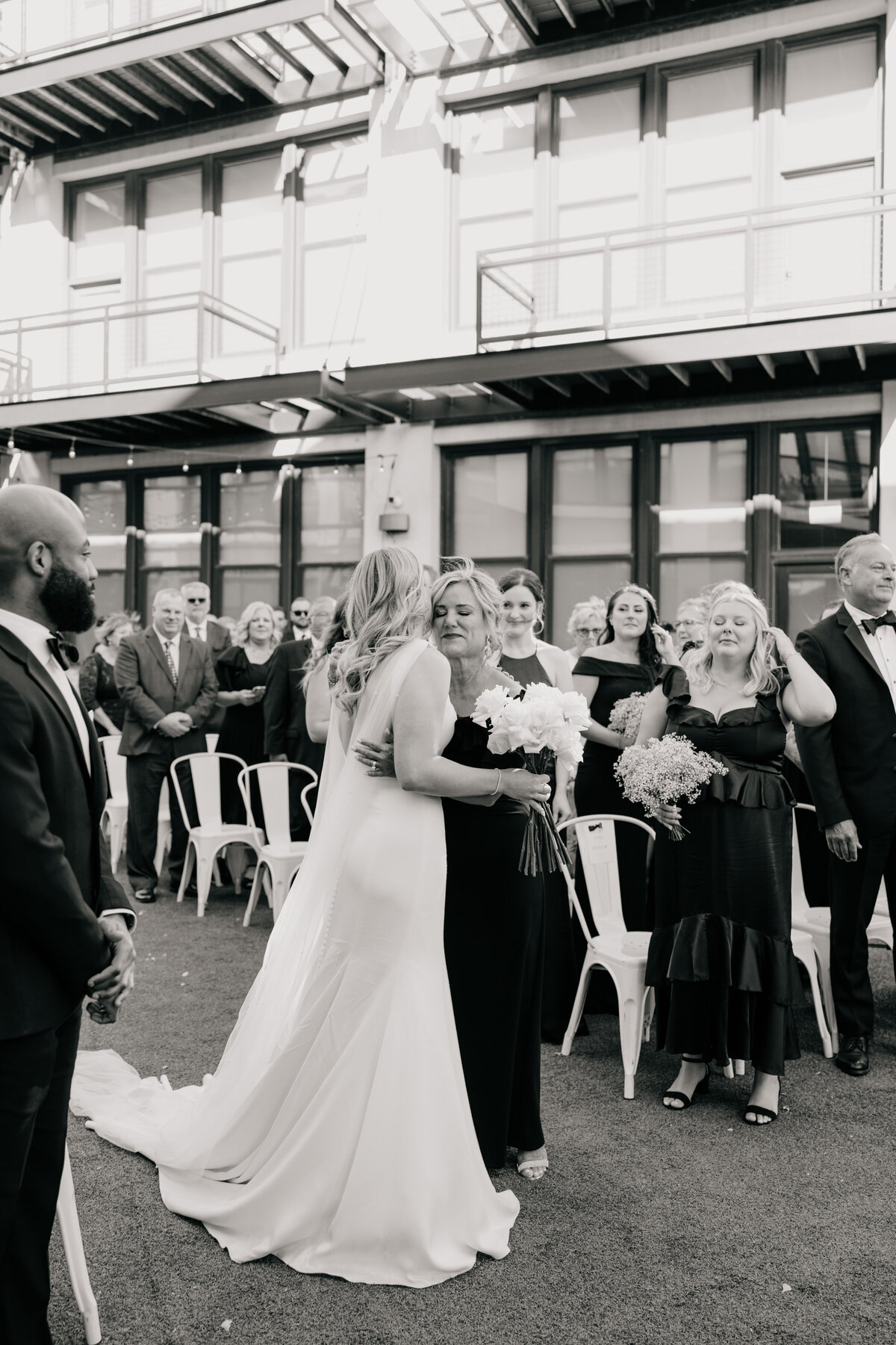 Greenhouse-loft-chicago-wedding--9818