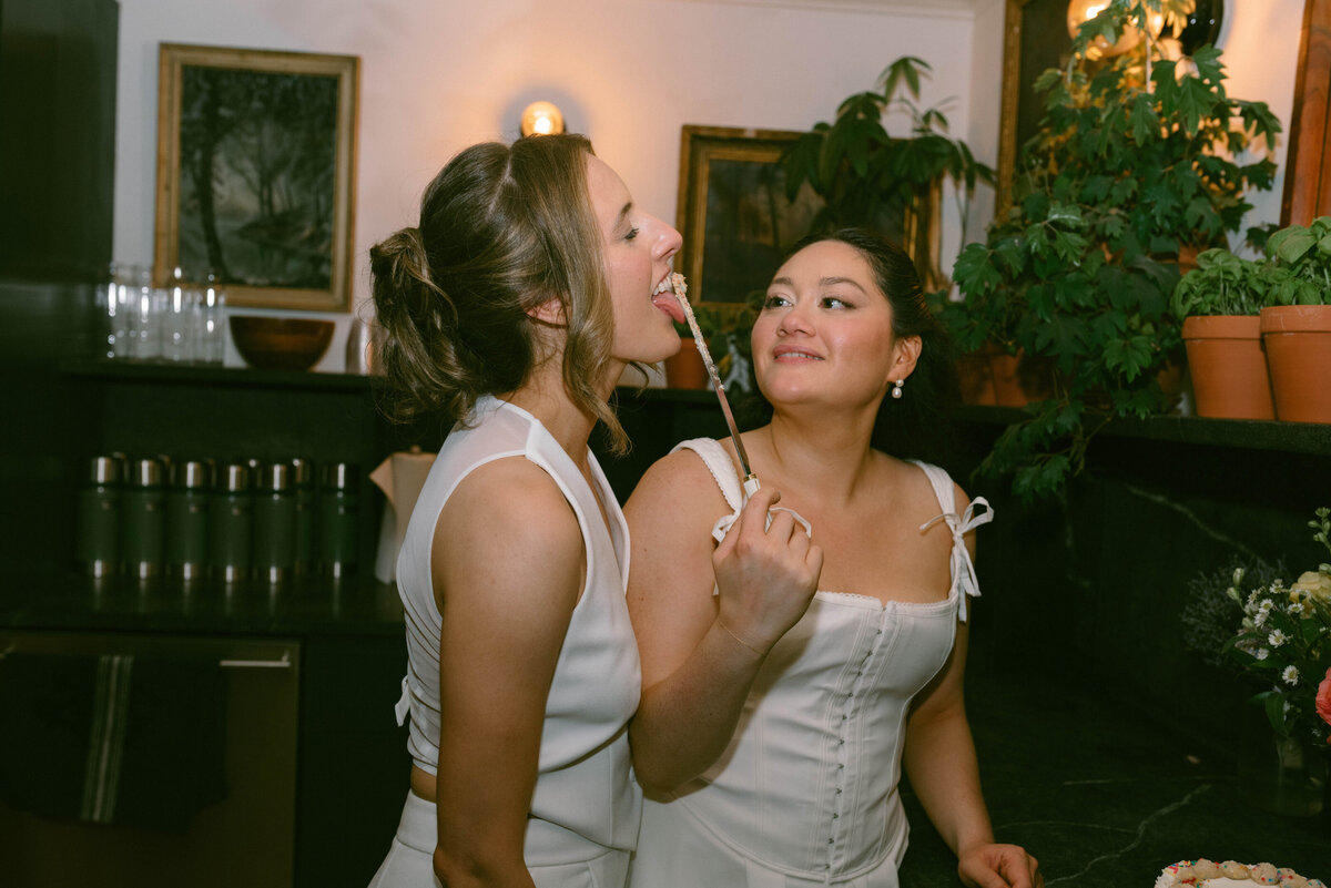 Faye-Fern-Creative-ArdentAndElm-Meaghanne-Tatiana-Hudson-Valley-Same-Sex-Wedding-Reception-13