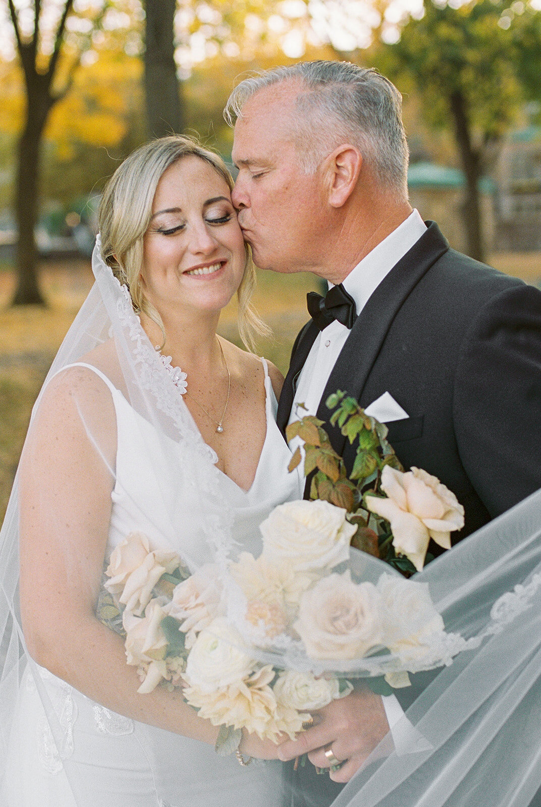 minted-photography-okanagan-kelowna-destination-wedding-photographer-rick-maria-wedding-fairmont-chateau-frontenac-quebec-38