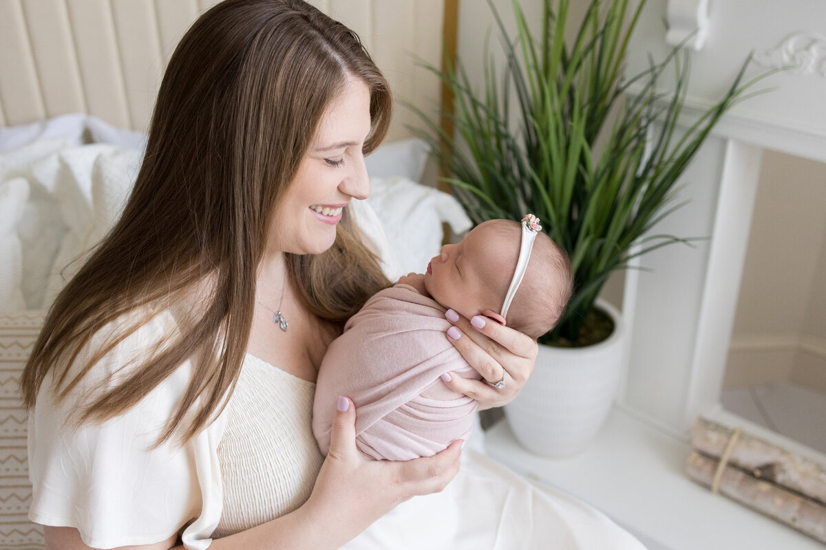 SHP_Nora F Newborn-7