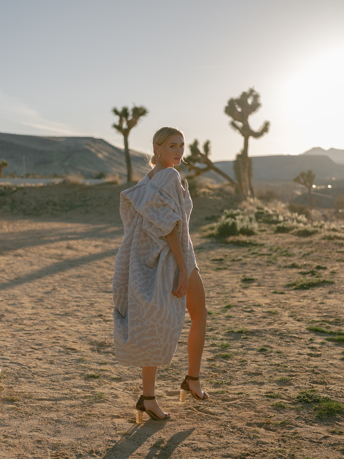 Wedding-Bridal-Fashion1-Yucca-Valley-California-Kelli-Christine-Photo-10_websize