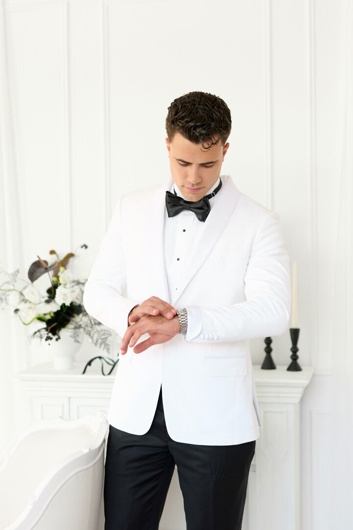 Studio-White-21