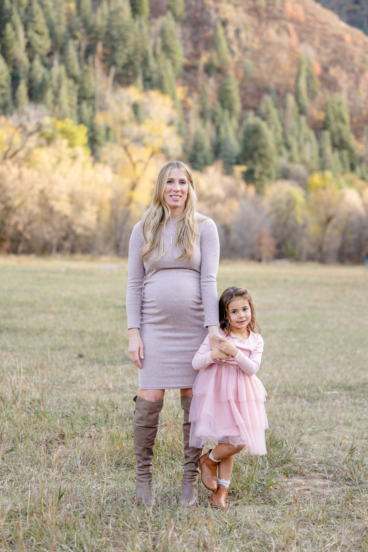 Utah-County-UT-Fall-Mini-Session-Magnolia-and-Grace-Photography-Co-AmandaT-# (1)-16