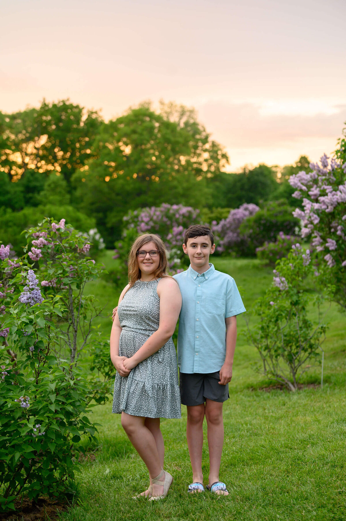 Gibson Kids at the Lilacs