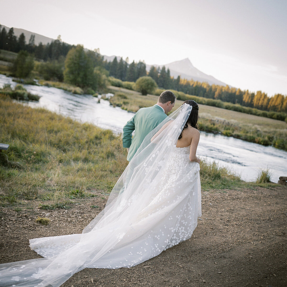 andrew-tiffany-couples-portraits-olive-and-oath103