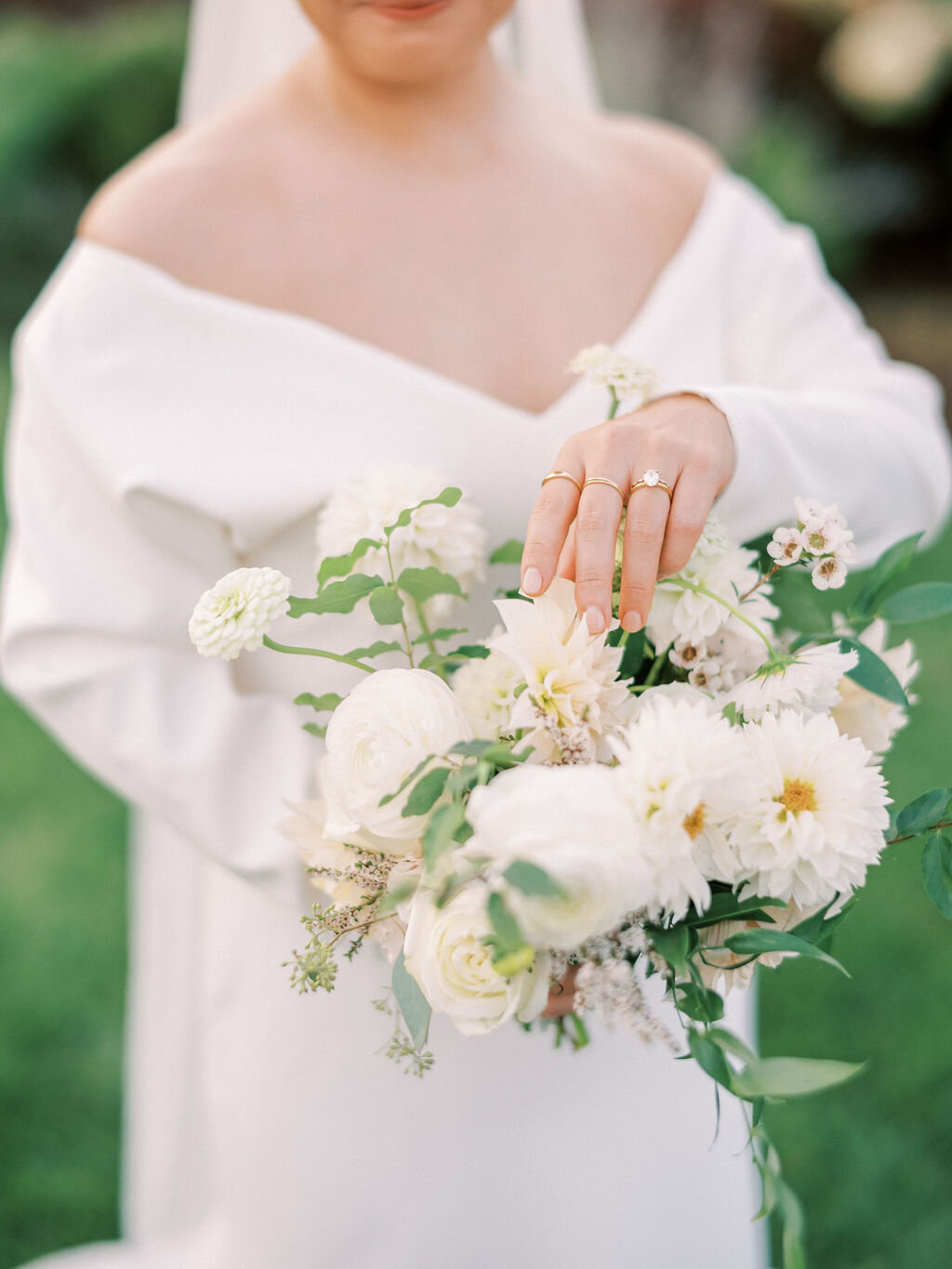 Leslie&Ricardo_EarlyMountainVineyardWedding_SneakPeek-93