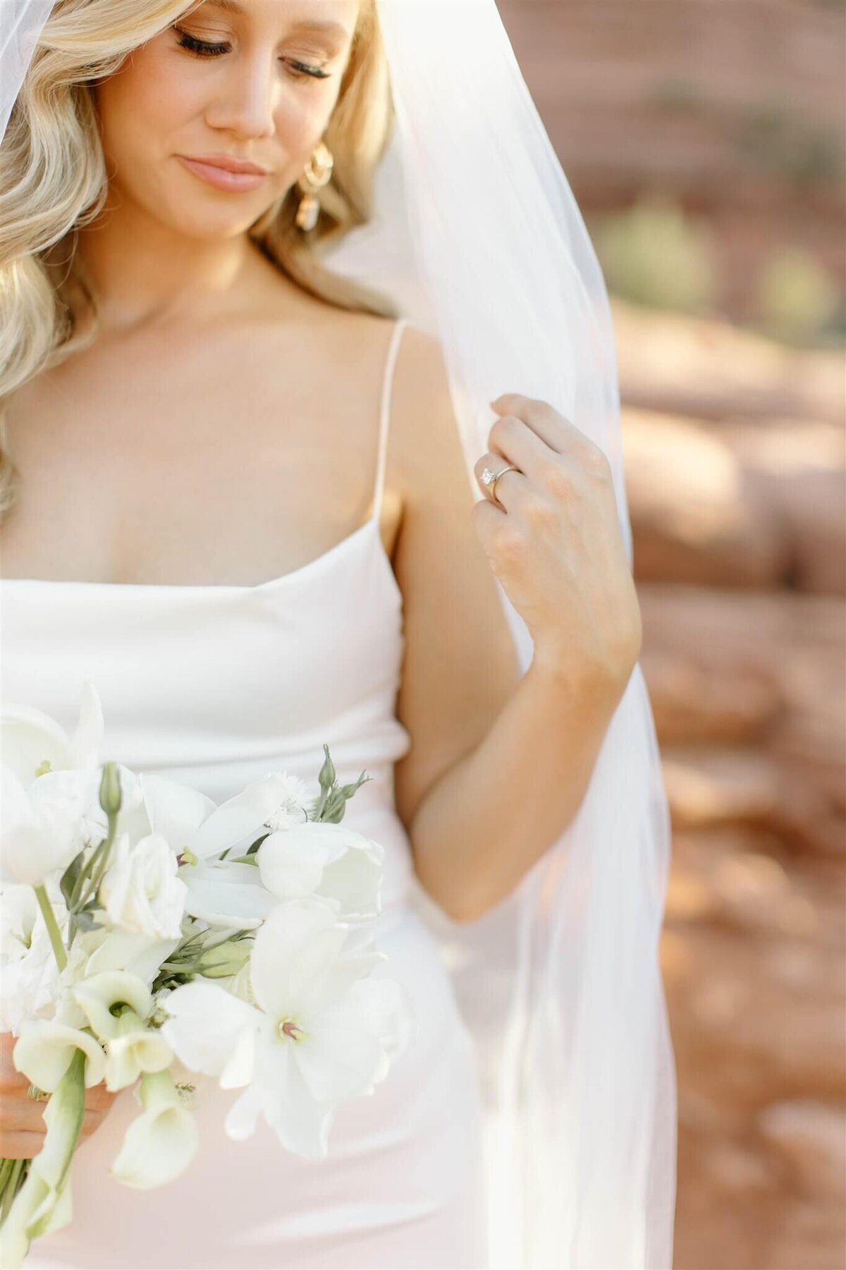 tinted-events-design-and-planning-a-sedona-wedding-photography-memories-by-lindsay-destination-wedding-planning-tintedevents.com