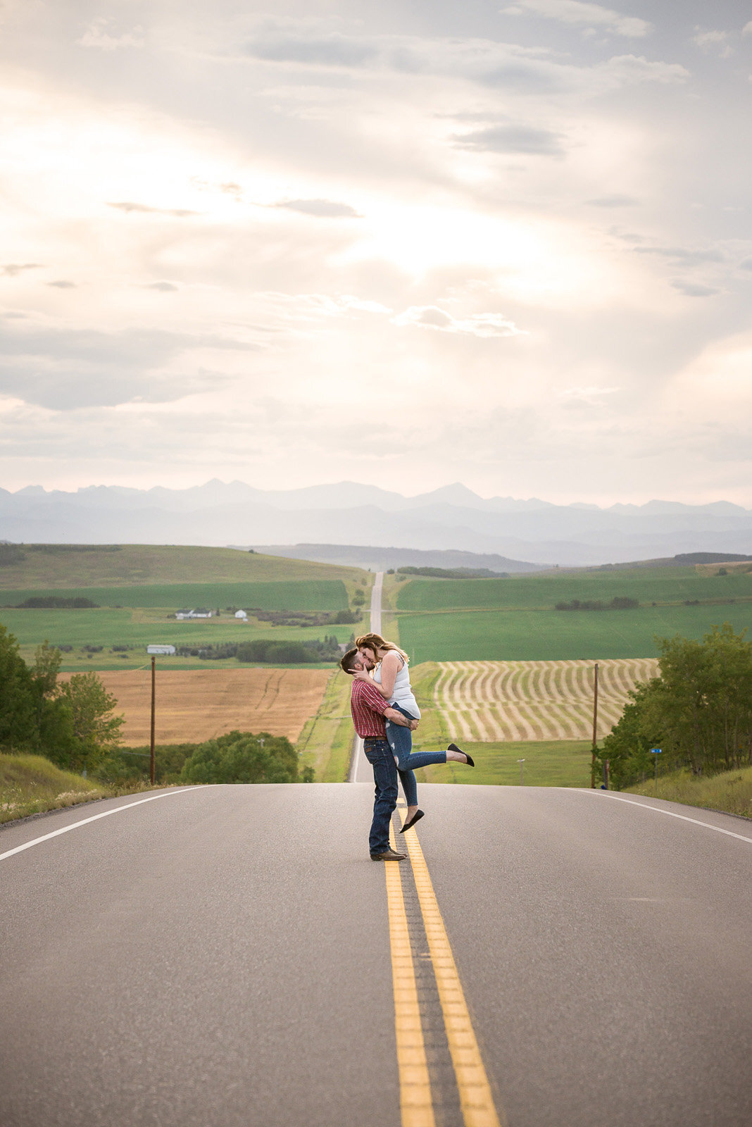 190907_1245-Red-Deer-Engagement-Photographer-Amy_Cheng-Photography