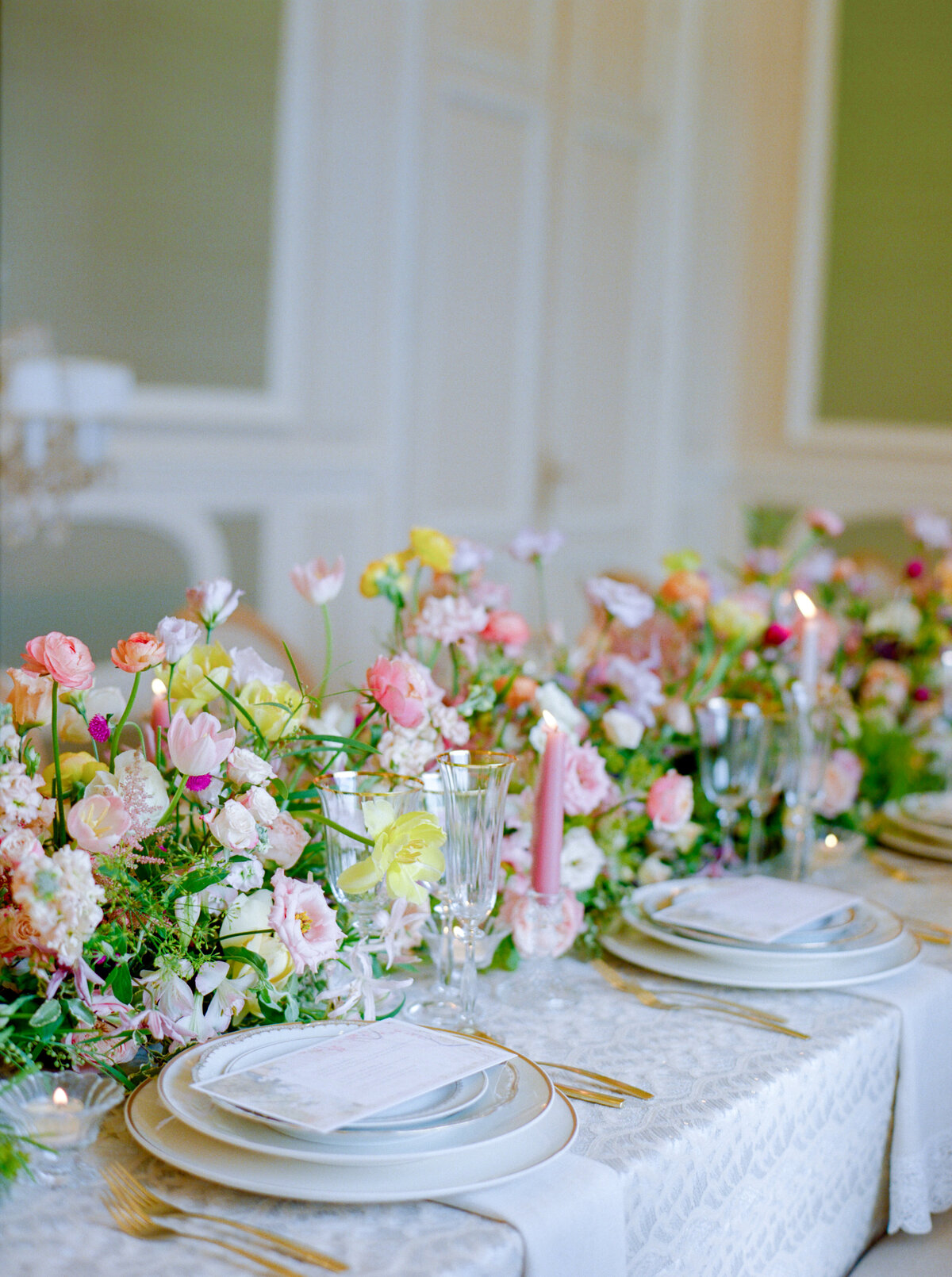 Wedding at Château Bouffémont photographed by Lake Como Wedding photographer
