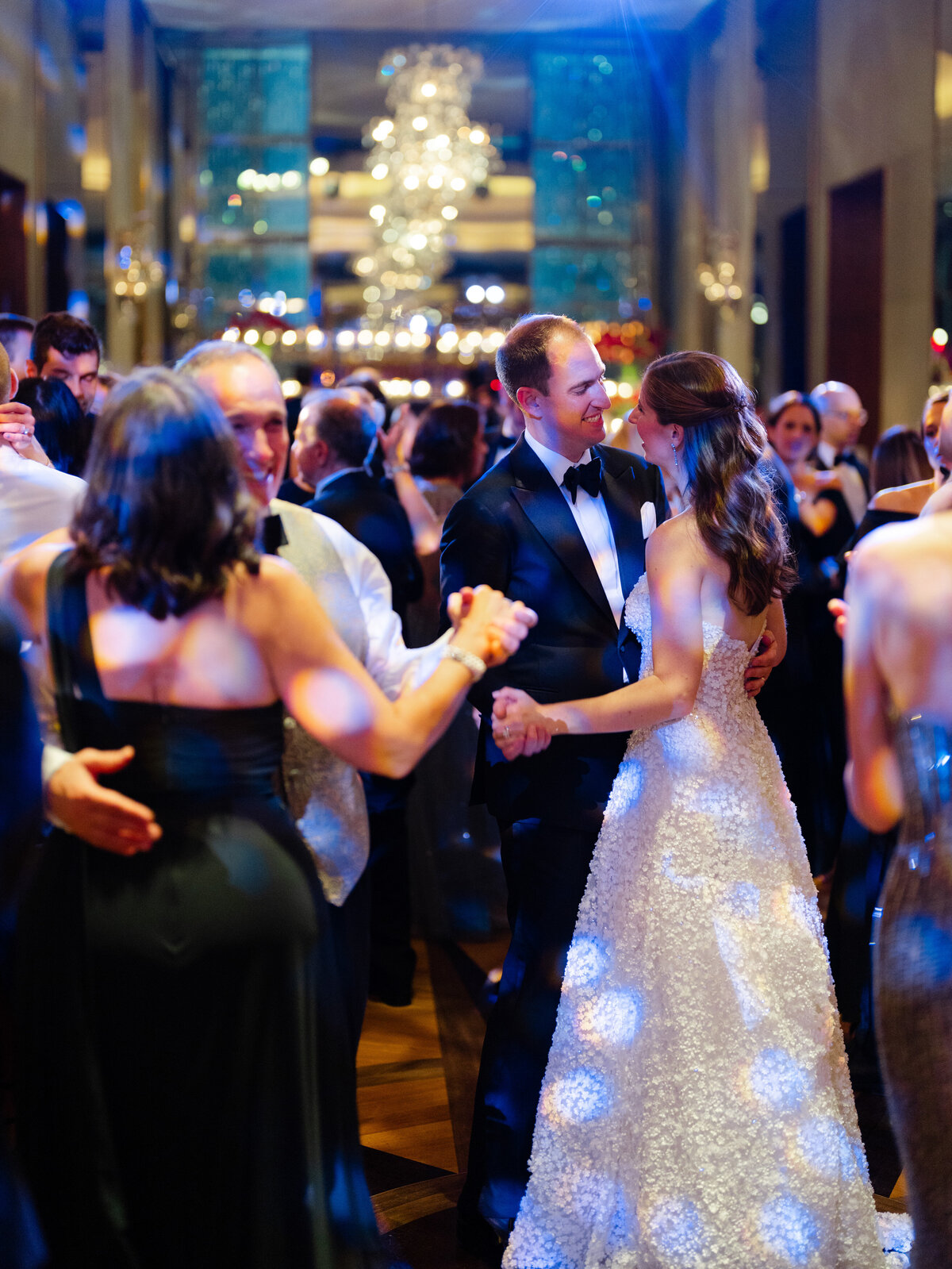 rainbowroomwedding-amykatzevents-newyorkluxurywedding-felixfeyginphotography-045
