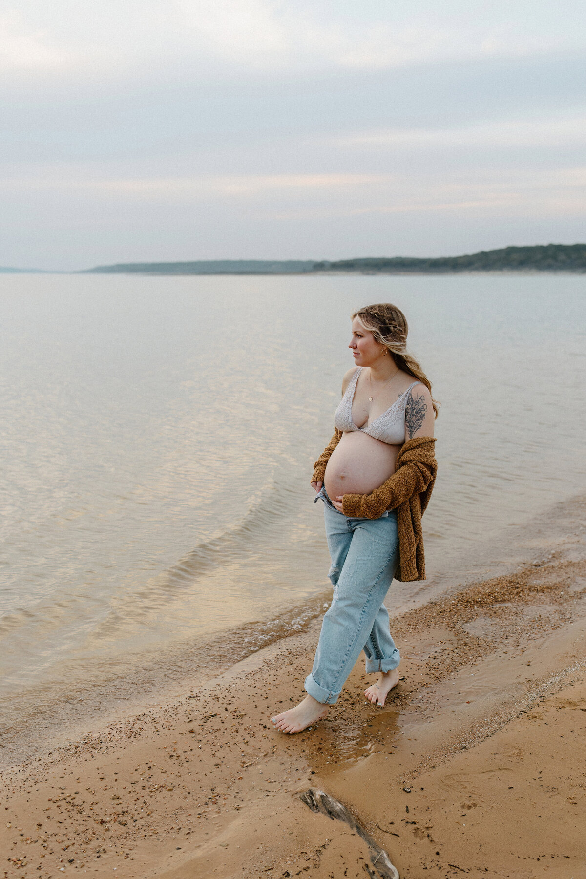 Austin-Lifestyle-Photographer-RuthMaternityStory-36