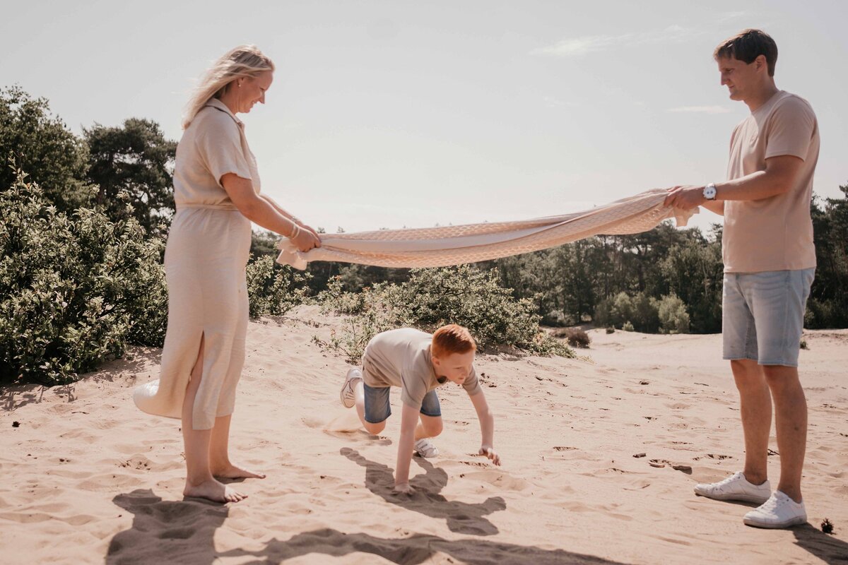 liefdevolle-gezinsfotografie-laren-duinen-leukfotografie (17 van 114)