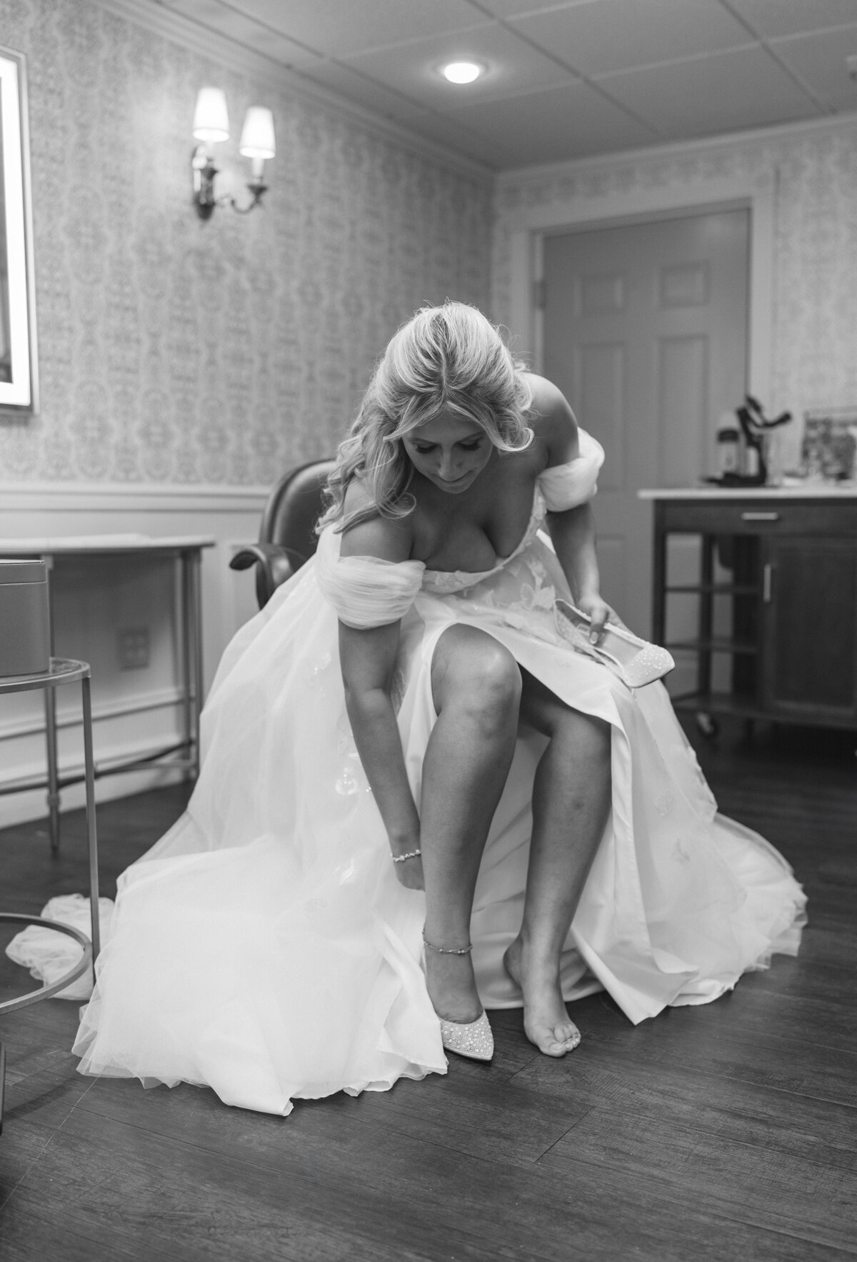 Kylie+TommyOldeMillInnWedding-62