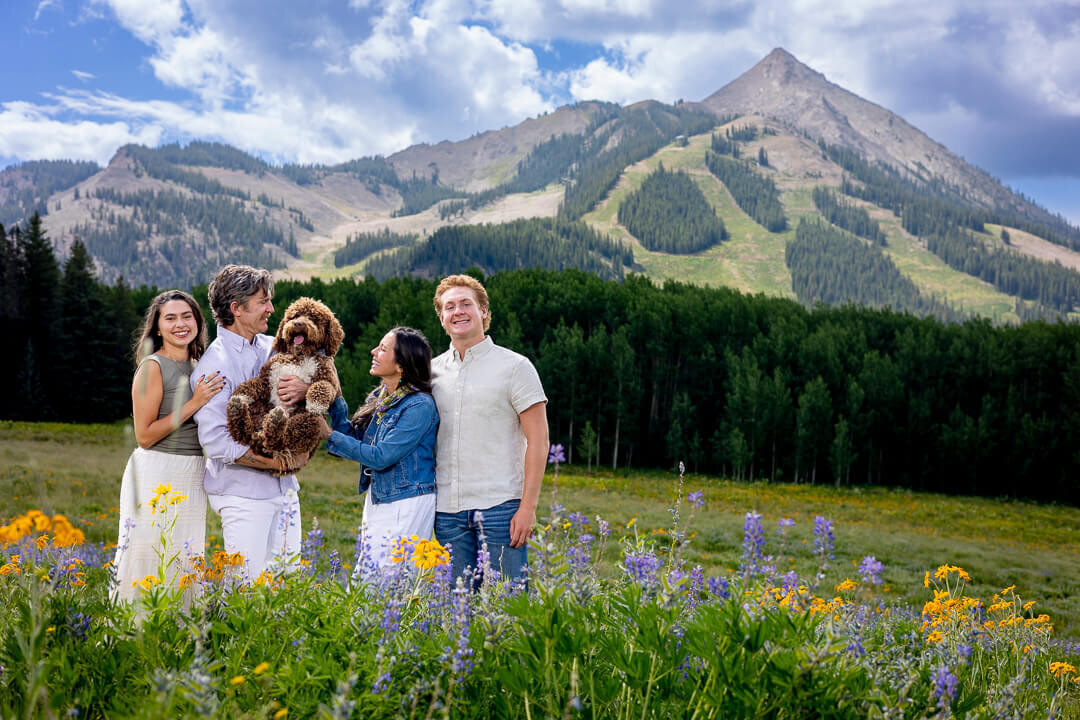 crested-butte-family-portraits-in-wildflowers
