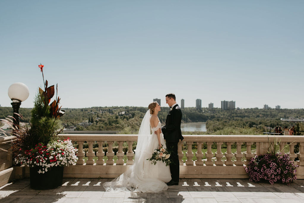 Edmonton-Wedding-Photography-Fairmont-Macdonald