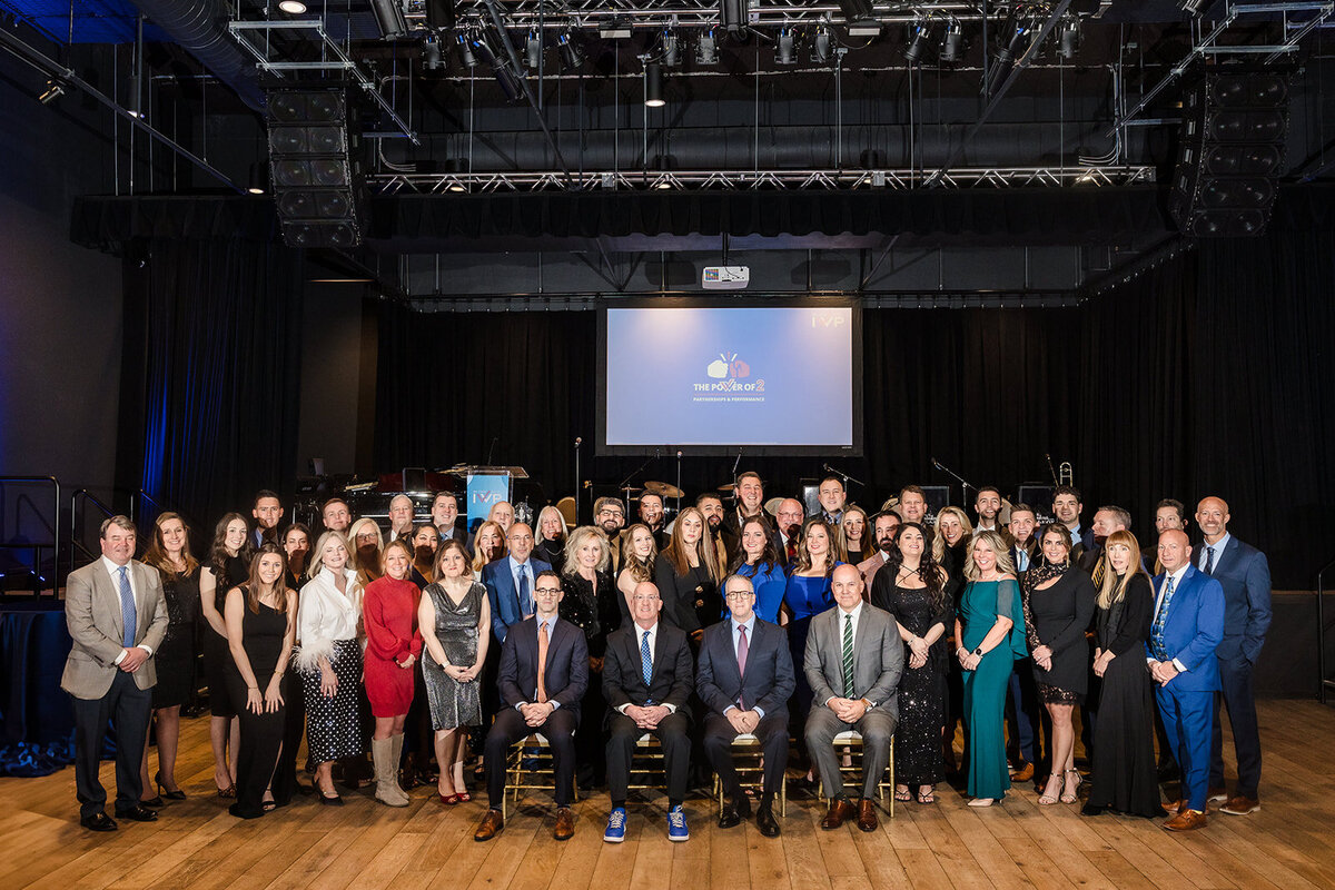 78-SavCorporatePhoto