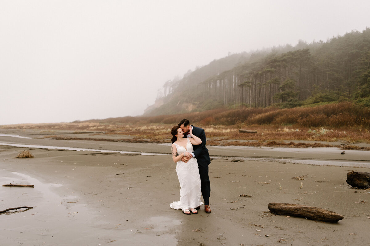 seabrook_washington_coast_rainy_wedding_5