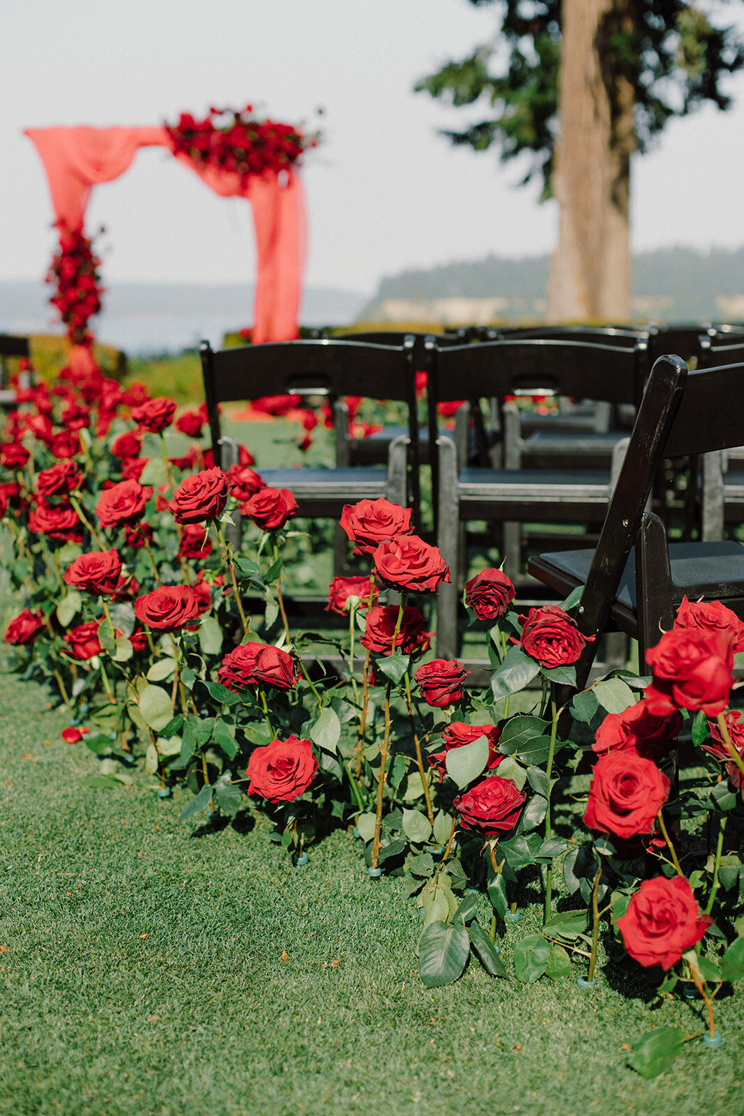 Red-Rose-Wedding-FLORA-NOVA-DESIGN-SEATTLE-00002