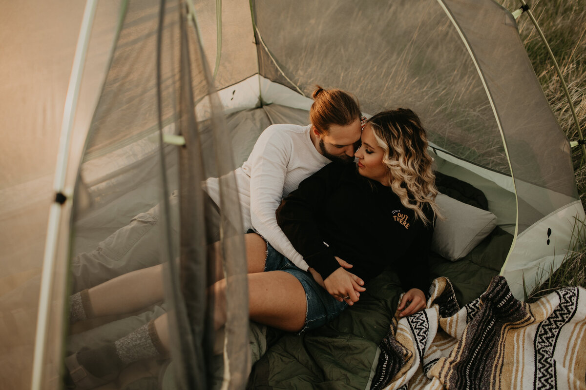 Belle-Isle-Detroit-camping-tent-couples-photoshoot-Michigan-59