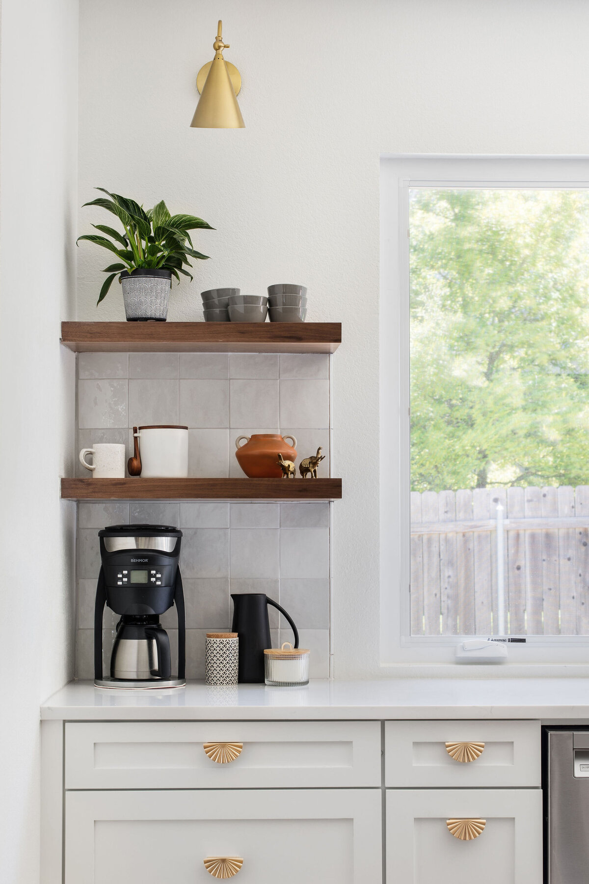 hello-home-luxury-modern-kitchen-white-quartz-countertop-unique-hardware-austin-tx-12