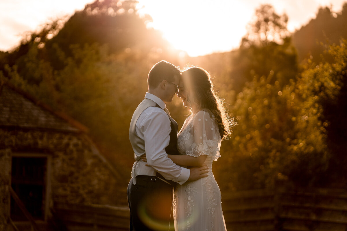 great-barn-devon-wedding-photographer-jasmine-leo-48