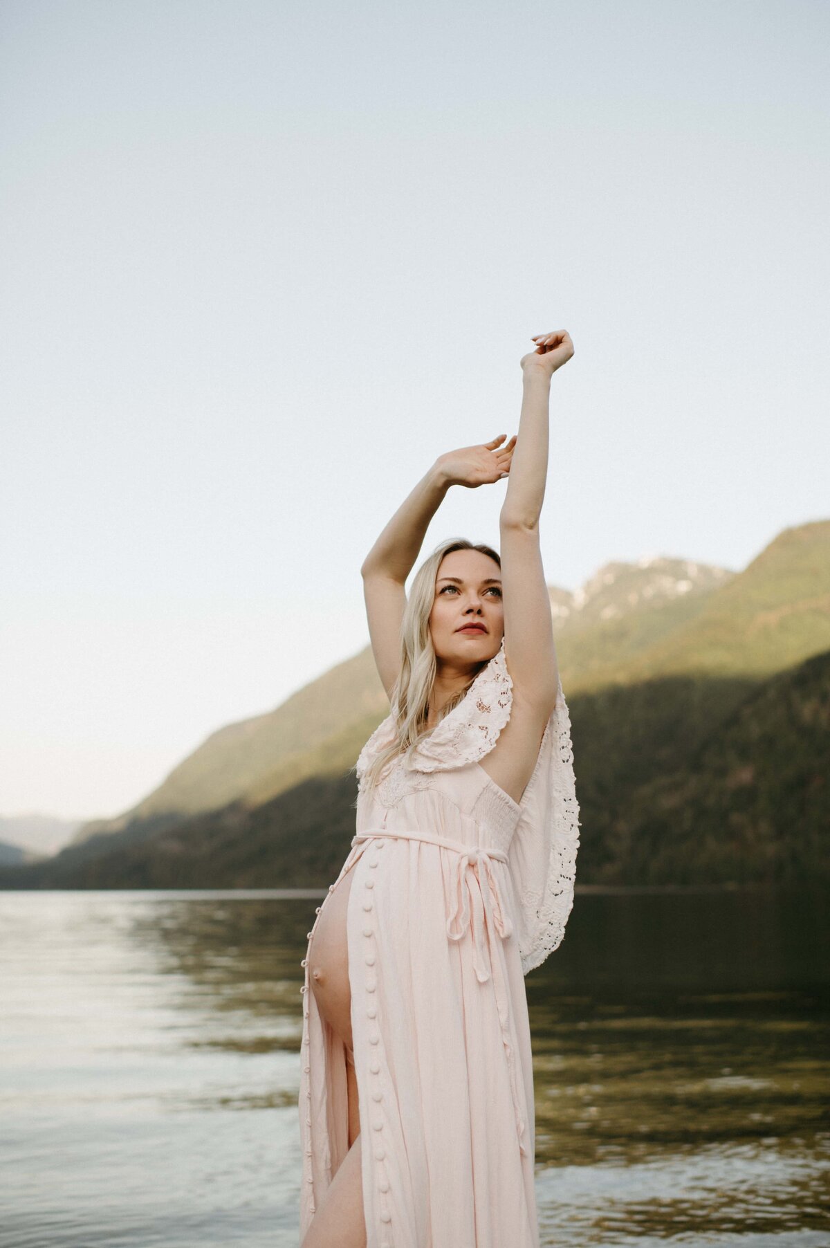Brittney_L_maternity_session_goldenears_bc (81 of 110)
