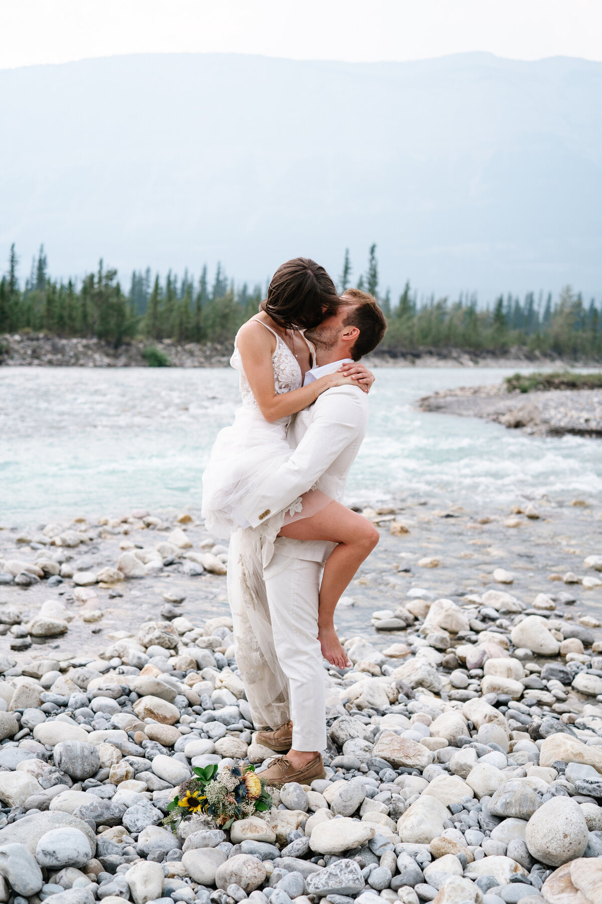 jasper-national-park-intimate-wedding-4