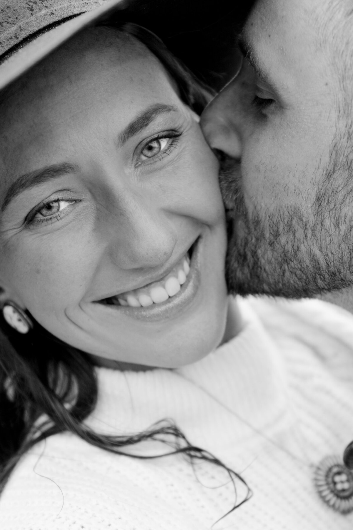 presley-gray-photo-montana-western-style-engagement-3890-2