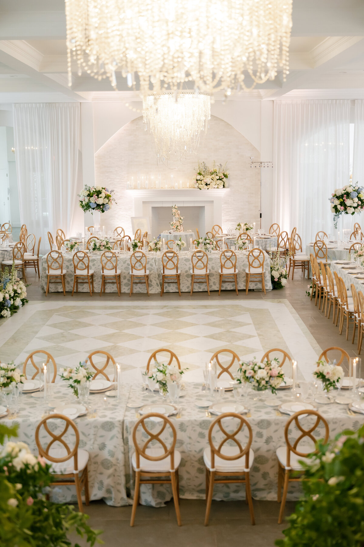 Custom vinyl dance floor (3)