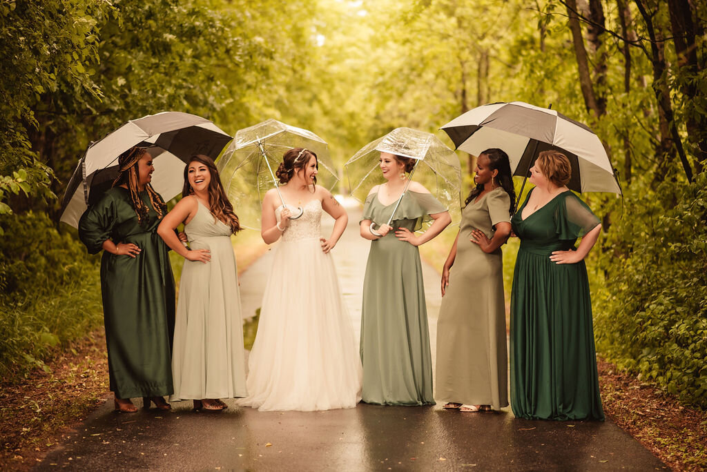 Vesper-and-Vow-Bemidji-Minnesota-wedding-and-elopement-photographer-coordinator-planner-rainy-outdoor-umbrella-photos